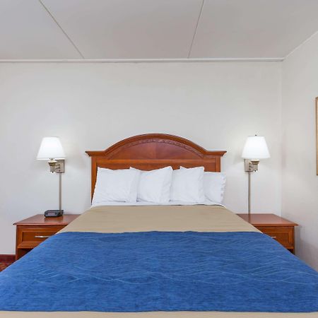 Days Inn By Wyndham Winston Salem North Экстерьер фото
